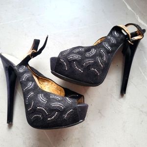 Maria Carreras Black Suede heels Size 7